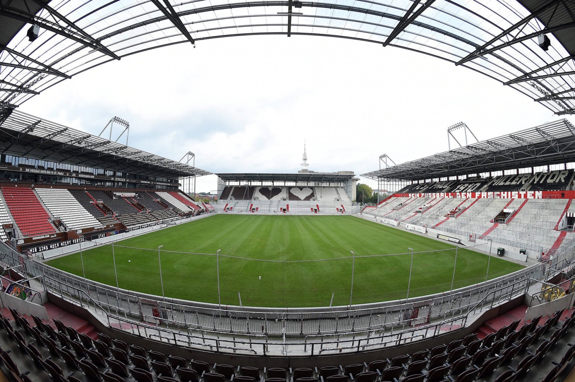 St Pauli vs Eintracht Frankfurt at Millerntor-Stadion on 11/01/25 Sat 